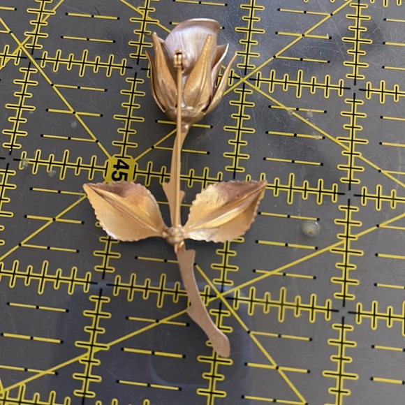 Vintage Aluminum Rose Brooche - Picture 2 of 2